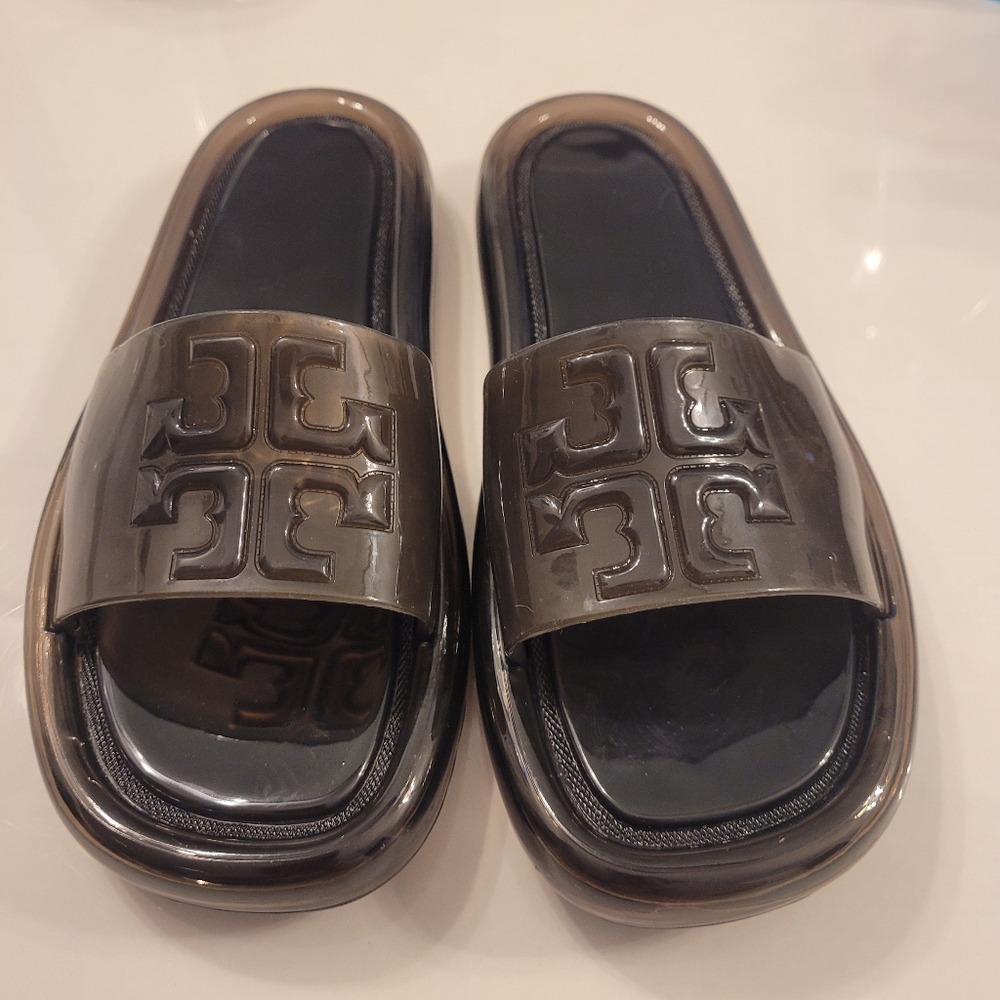 Tory Burch Slides size 6